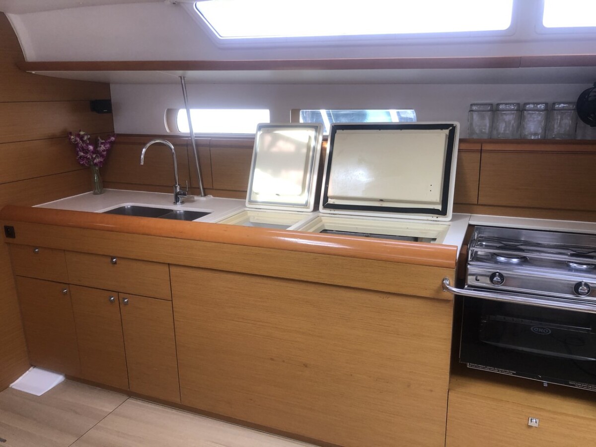 Sun Odyssey 469 Aurora Belle