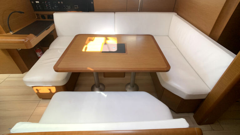 Sun Odyssey 479