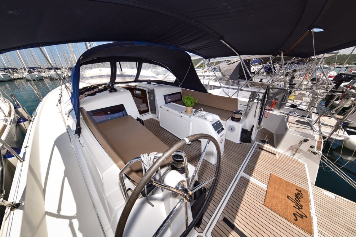 Sun Odyssey 490