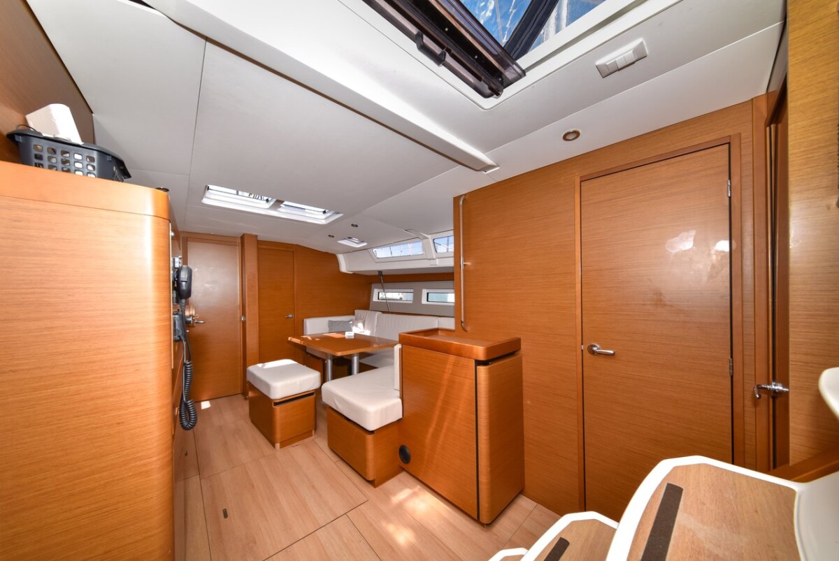 Sun Odyssey 490