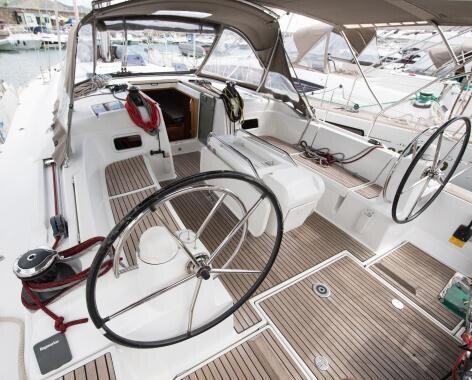 Sun Odyssey 519 