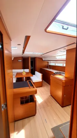Sun Odyssey 519 Aquaholic