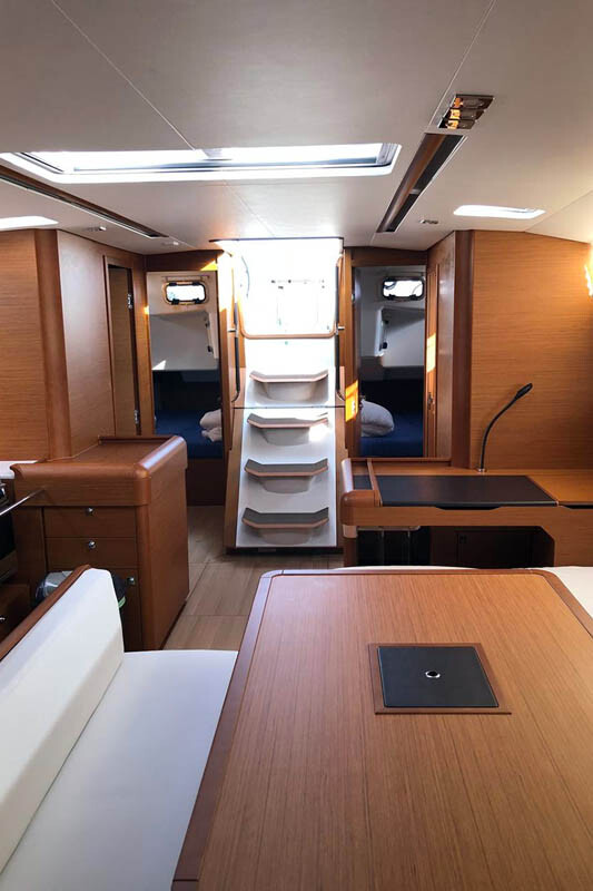 Sun Odyssey 519 Misty