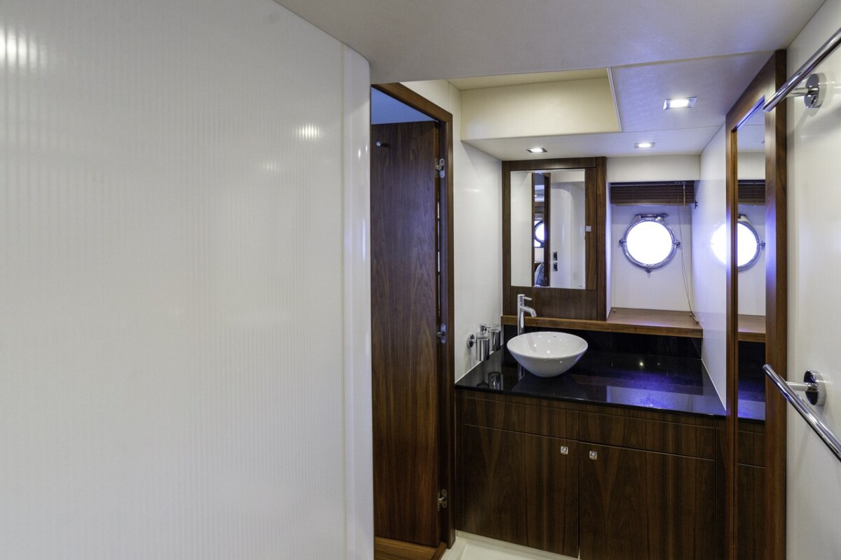 Sunseeker Manhattan 63 2 Drunk
