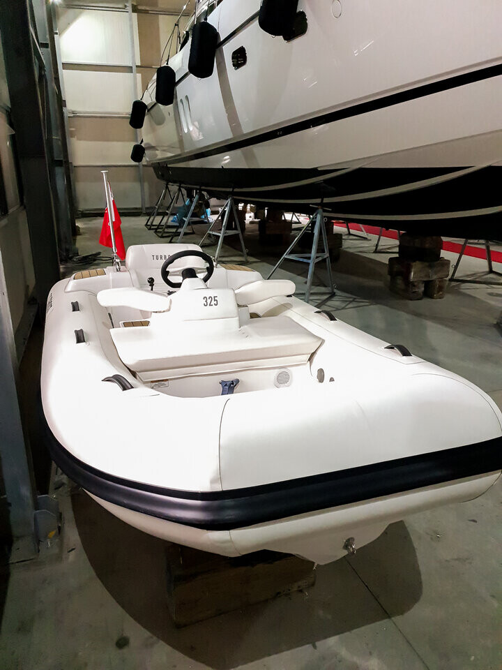 Sunseeker Predator 72 Ghost