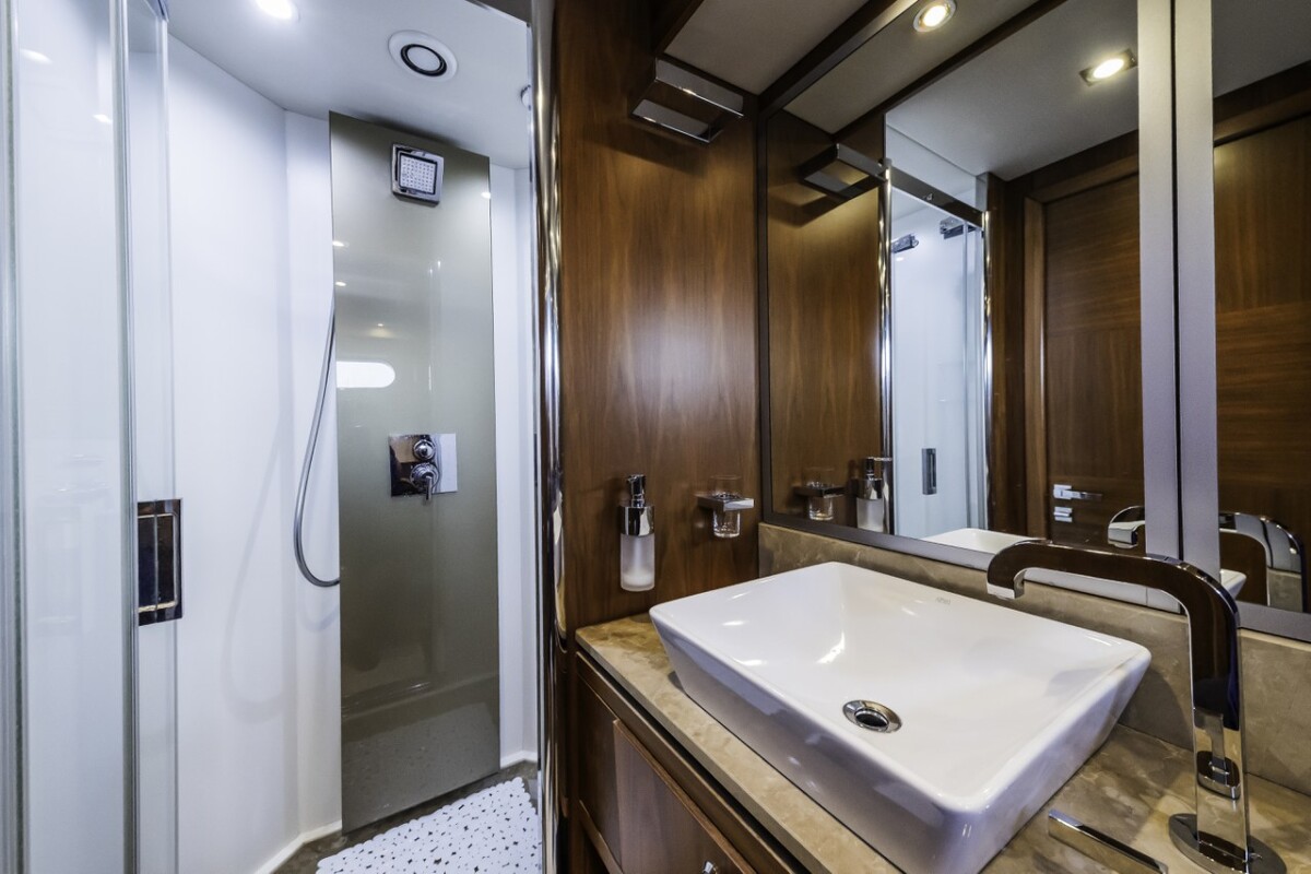Sunseeker Yacht 86 The Best Way
