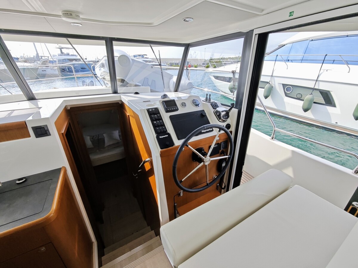 Swift Trawler 35 Kayci