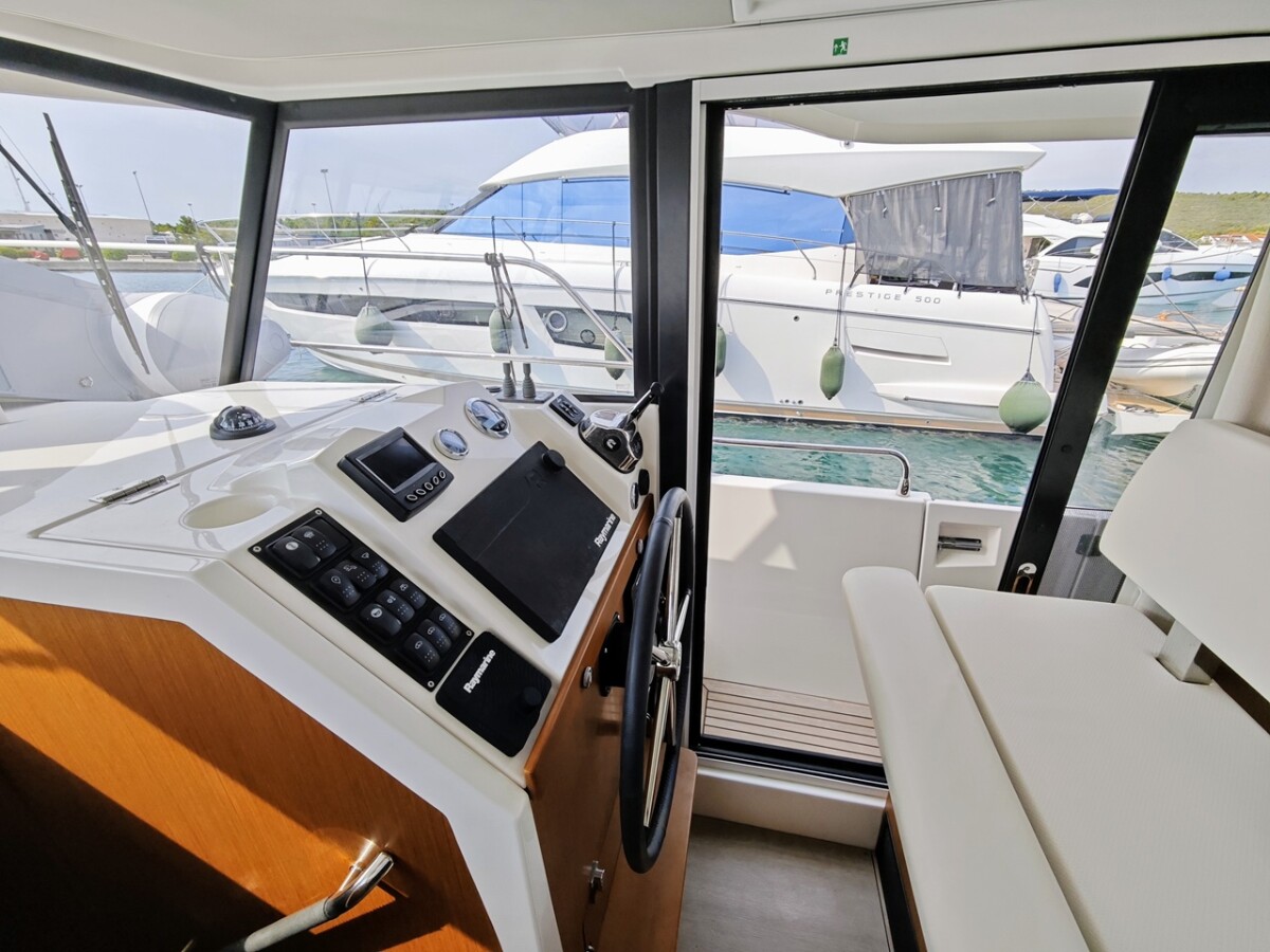 Swift Trawler 35 Kayci