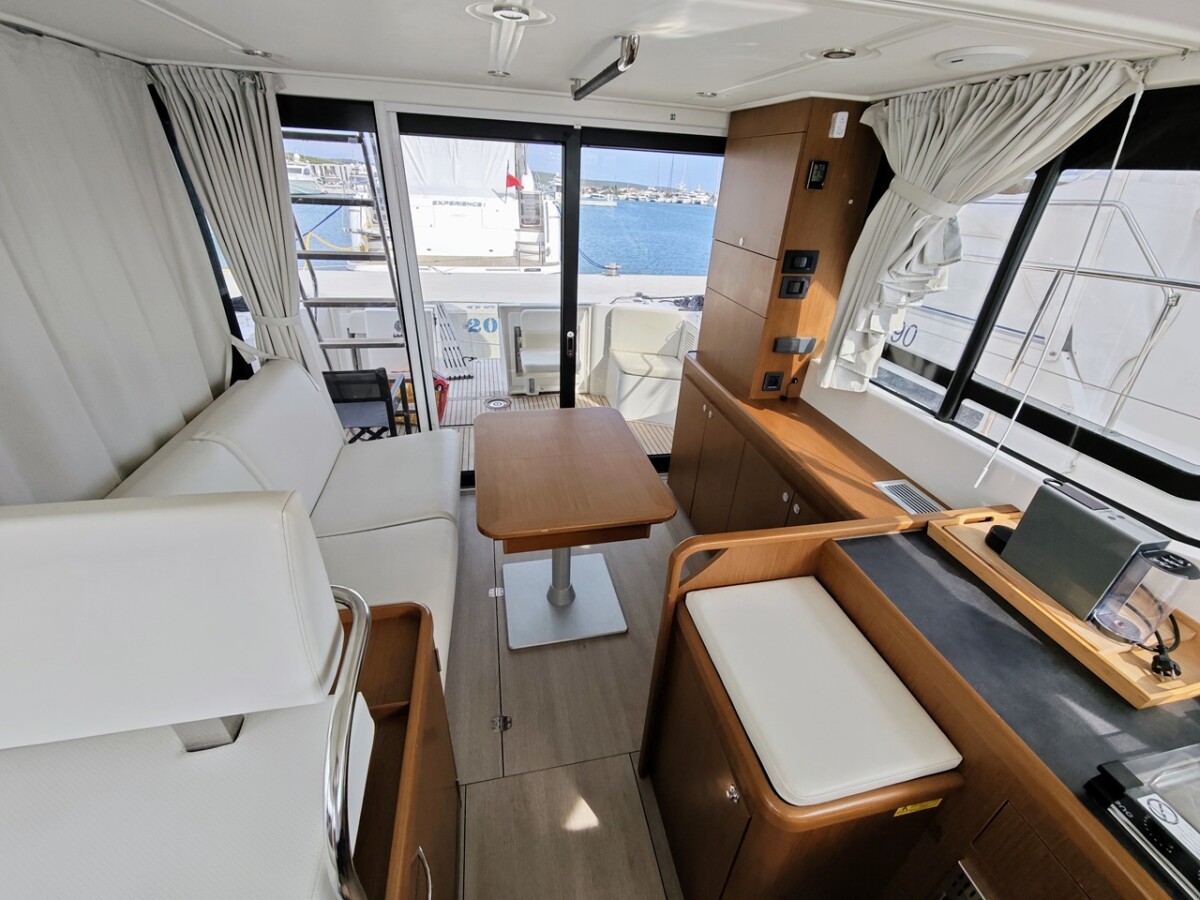 Swift Trawler 35 Kayci